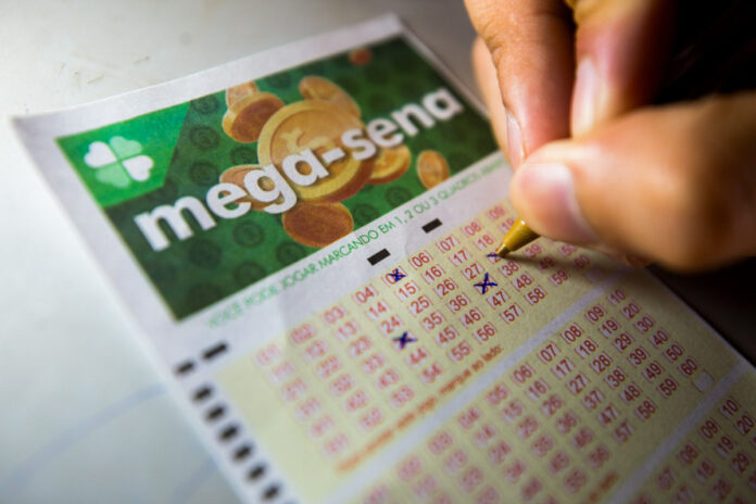 loterias:-mega-sena-sorteia-r$-14-milhoes-nesta-terca.-confira