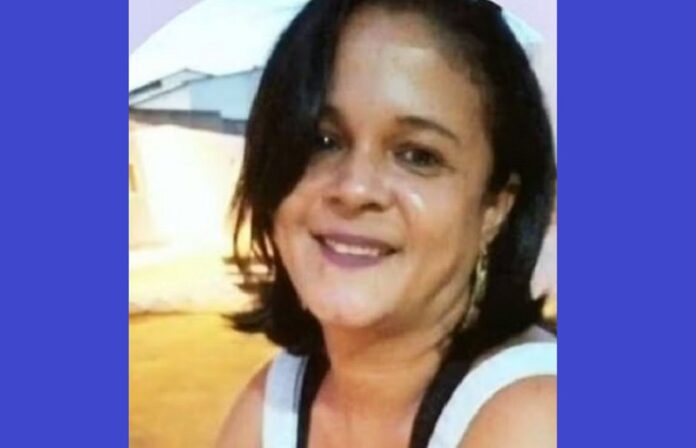 mulher-e-assassinada-e-suspeito-deixa-bilhete-ao-lado-do-corpo:-‘vai-trair-o-capeta’