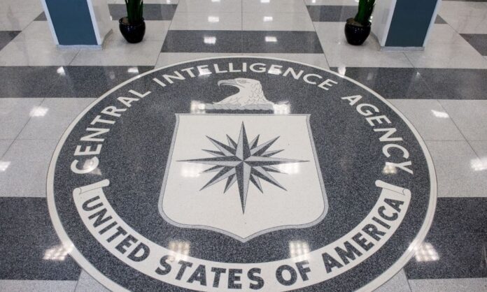 cia-oferece-pacotes-de-demissao-voluntaria-apos-trump-elaborar-plano-de-reestruturacao