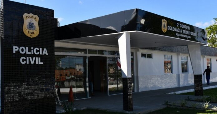 policia-prende-mulher-que-se-passava-por-chefe-de-cartorio-na-bahia-para-aplicar-golpes