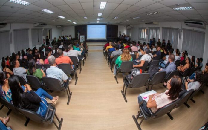 prefeitura-convida-cidadaos-teixeirenses-para-audiencia-publica-na-proxima-quarta-(12)