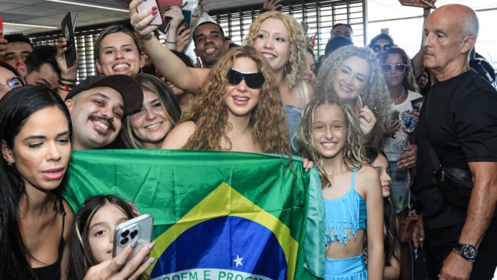 shakira-chega-ao-rio-de-janeiro-para-estrear-turne-‘las-mujeres-ya-no-lloran’