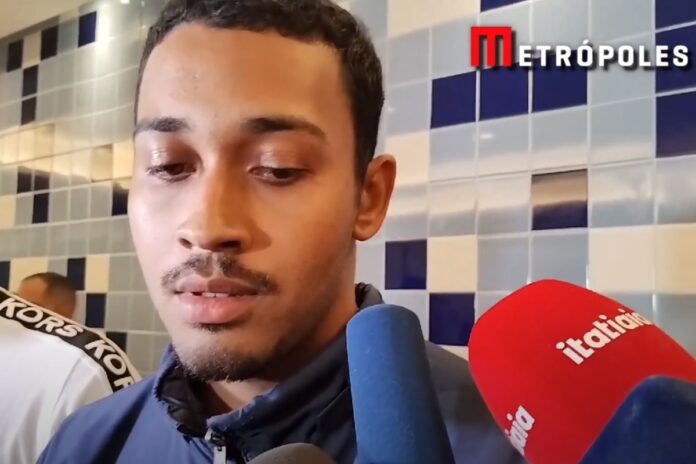“24-horas-comendo-pao-e-agua”,-diz-brasileiro-deportado-dos-eua