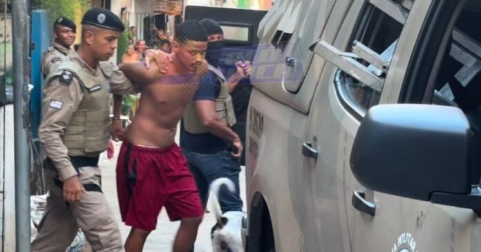 traficante-do-bdm-abre-live-e-faz-propria-familia-de-refem-no-engenho-velho-de-brotas
