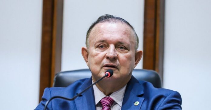 stf-determina-afastamento-imediato-de-adolfo-menezes-da-presidencia-da-al-ba