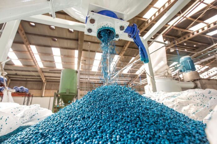 jbs-recicla-6-mil-toneladas-de-plastico-em-2024