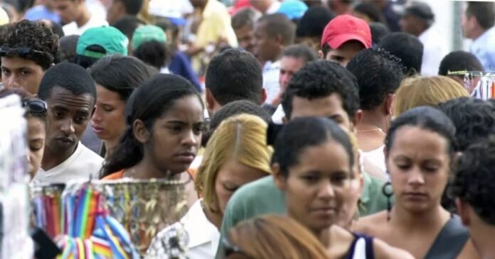 apenas-18-municipios-concentram-quase-metade-da-populacao-da-bahia,-entenda: