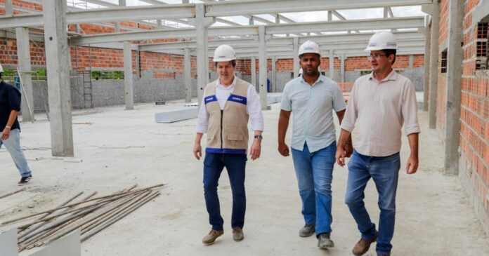 ze-trindade-realiza-vistoria-obras-do-hospital-regional-de-alagoinhas