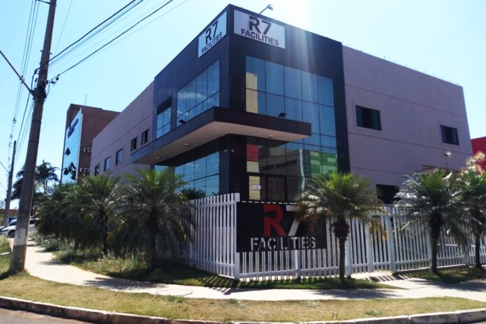 apos-acao-da-pf,-funcionarios-da-r7-facilities-temem-novos-atrasos