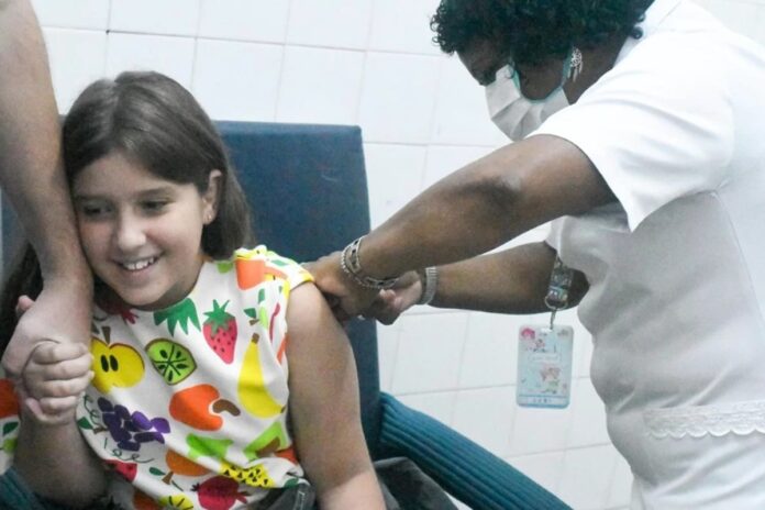 prefeitura-quer-vacina-da-dengue-em-escolas-para-reverter-baixa-adesao
