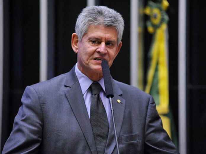 veja-mensagens-achadas-pela-pf-sobre-desvios-em-emendas-para-hospital