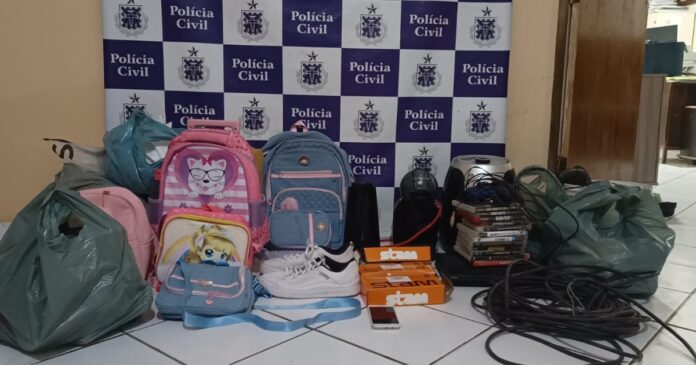 mulher-e-presa-por-cometer-furto-junto-com-filho-de-12-anos-no-interior-baiano