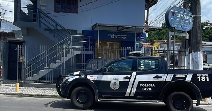 policia-civil-cumpre-mandado-contra-escritorio-ilegal-de-contabilidade-em-porto-seguro