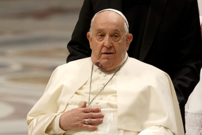 papa-francisco-falta-a-missa-e-diz-que-precisa-de-“algum-tratamento”