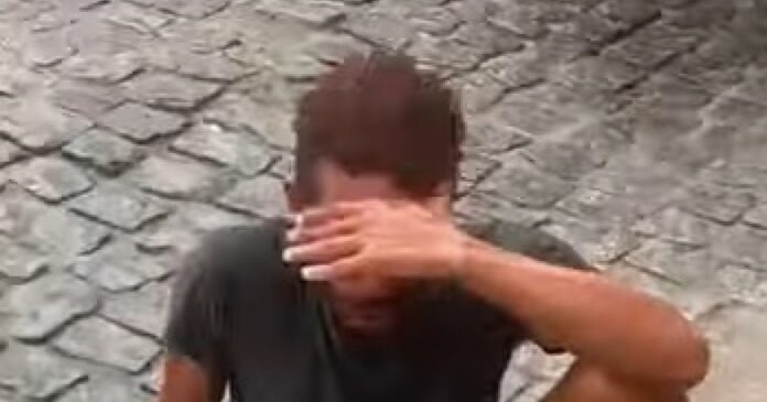 homem-e-preso-apos-assaltar-onibus-com-arma-falsa-em-porto-seguro