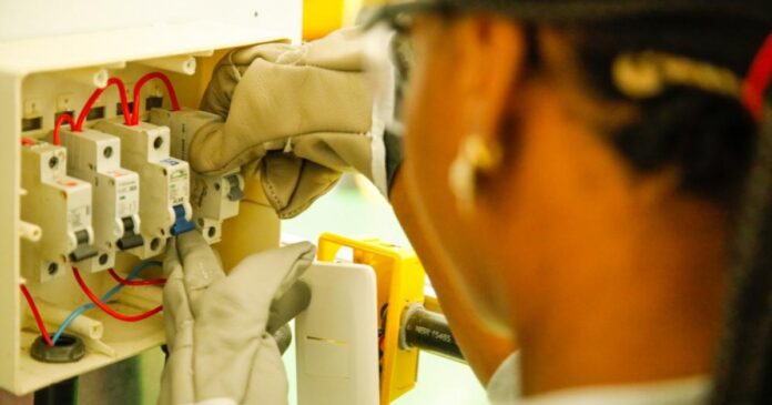 sempre-promove-inscricao-para-maes-de-pessoas-atipicas-em-cursos-de-pequenas-reformas