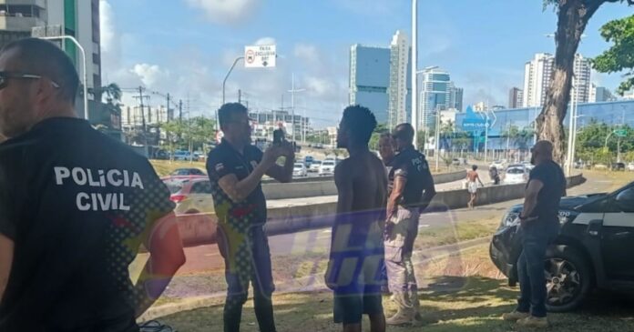 homem-e-preso-na-pituba-suspeito-de-praticar-roubos-disfarcado-de-entregador-de-aplicativo