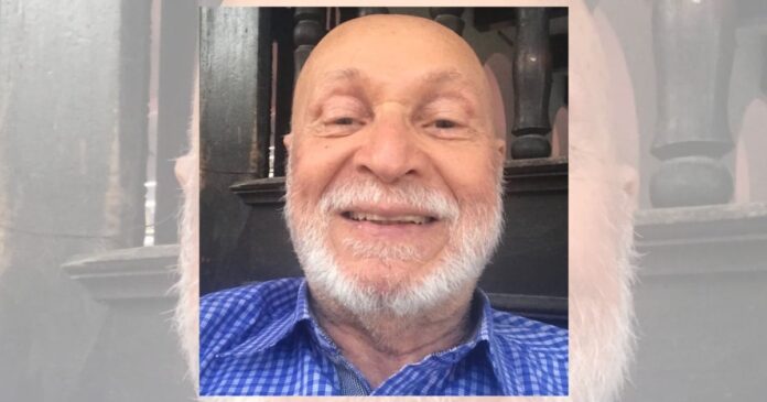 carnavalesco-reginaldo-dos-santos,-um-dos-fundadores-do-comcar,-morre-aos-75-anos