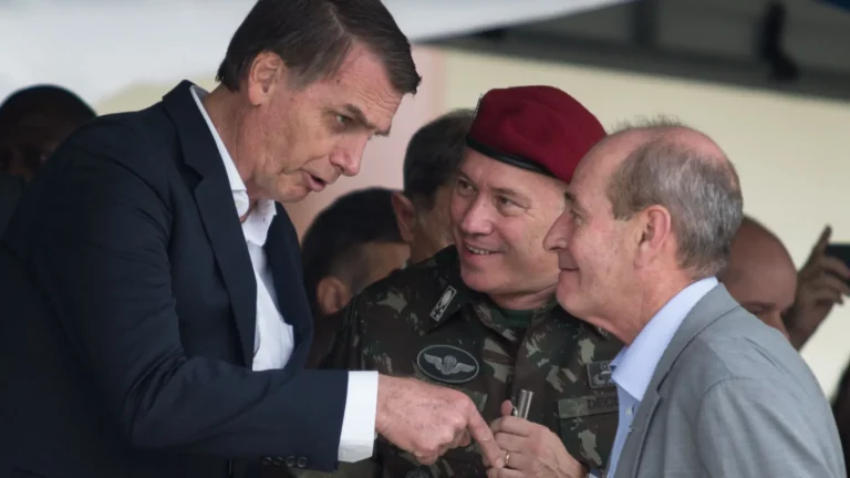 cid-diz-que-bolsonaro-pediu-levantamento-sobre-joias-e-venda-para-arrecadar-dinheiro