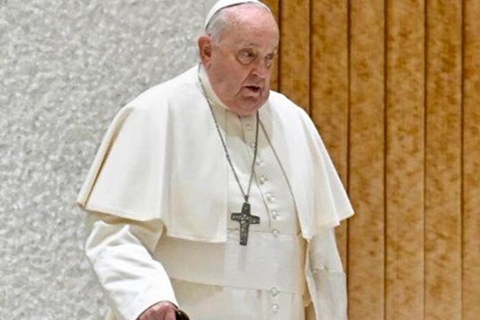 medicos-atualizam-estado-de-saude-do-papa-francisco