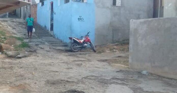 casal-e-morto-a-tiros-no-bairro-de-periperi,-em-salvador