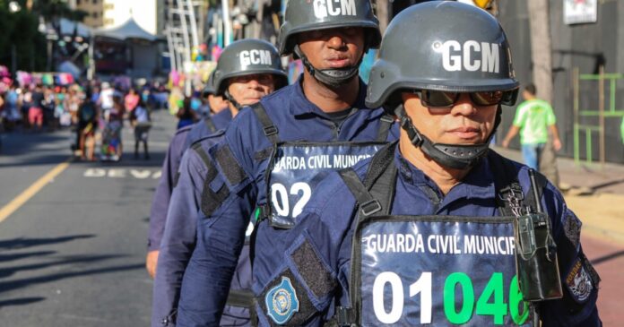 guarda-municipal-monta-operacao-de-seguranca-para-festejos-pre-carnaval-em-salvador
