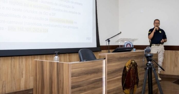 prf-participa-de-reuniao-com-orgaos-envolvidos-no-carnaval-2025-na-bahia