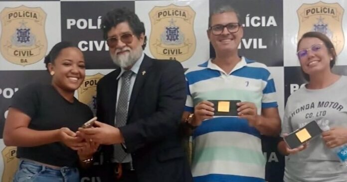 policia-civil-devolve-a-proprietarios-41-celulares-roubados-em-lauro-de-freitas