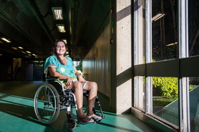 do-paraiso-ao-hospital:-mulher-que-caiu-de-varanda-narra-recuperacao