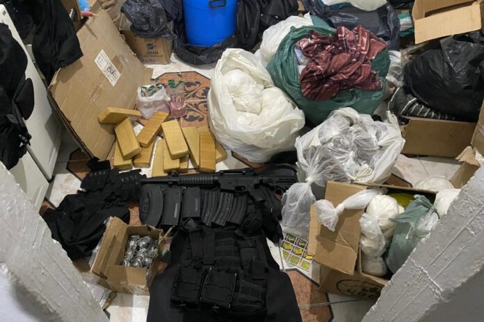policias-descobrem-esconderijo-do-pcc-usado-para-esconder-drogas-em-sp