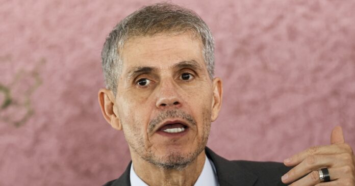 sidonio-palmeira-se-reune-com-flavio-goncalves,-favorito-para-assumir-presidencia-da-ebc