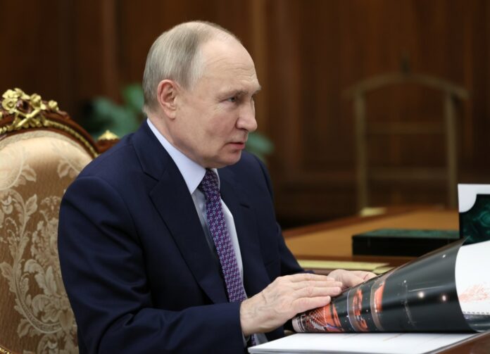 putin-rejeita-forca-de-paz-europeia-e-gera-panico-em-kiev-apos-ataque