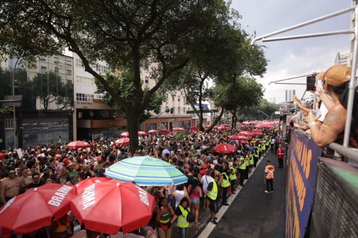 camara-aprova-pl-que-cria-dia-nacional-do-axe-music