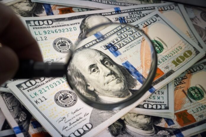 pesquisa-aponta-queda-na-confianca-dos-consumidores-americanos