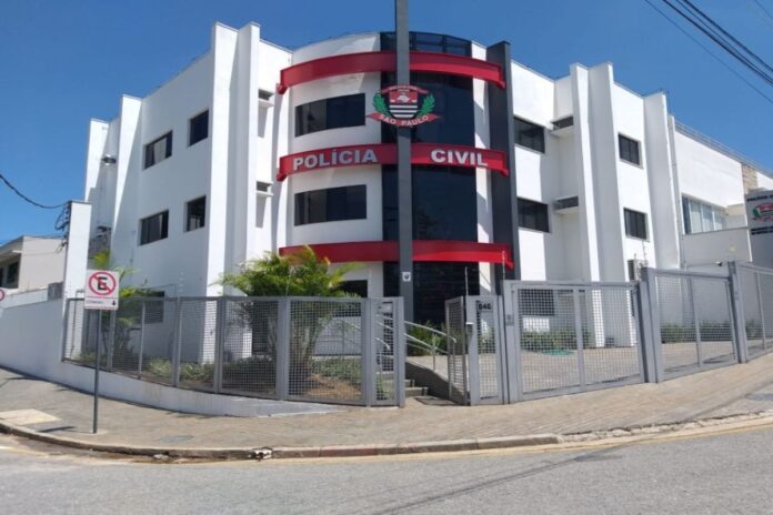 homem-e-preso-apos-martelar-a-propria-mae-de-75-anos-com-martelo-em-sp