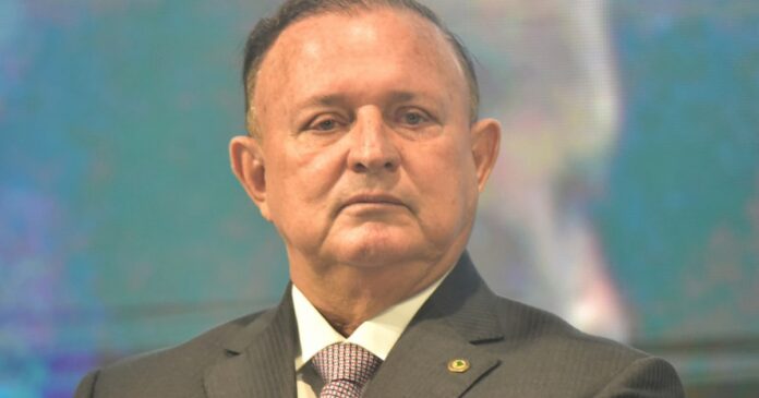 dias-toffoli-acompanha-gilmar-mendes-e-mantem-afastamento-de-adolfo-menezes-na-al-ba