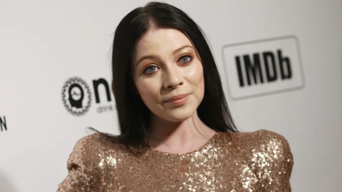 familia-de-michelle-trachtenberg-impede-autopsia,-e-causa-da-morte-e-indeterminada