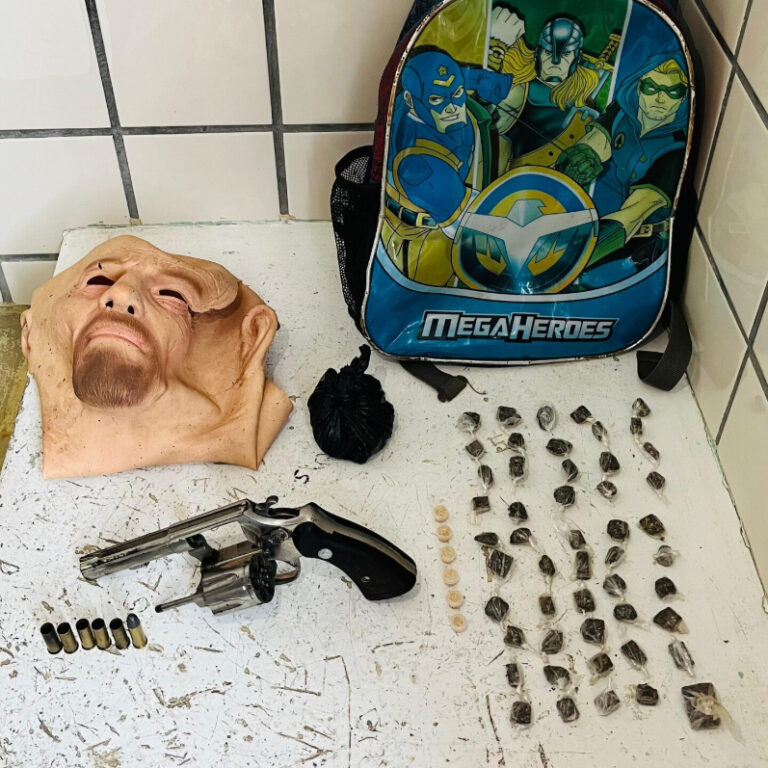 Polícia apreende arma e drogas após confronto com criminosos em Vereda