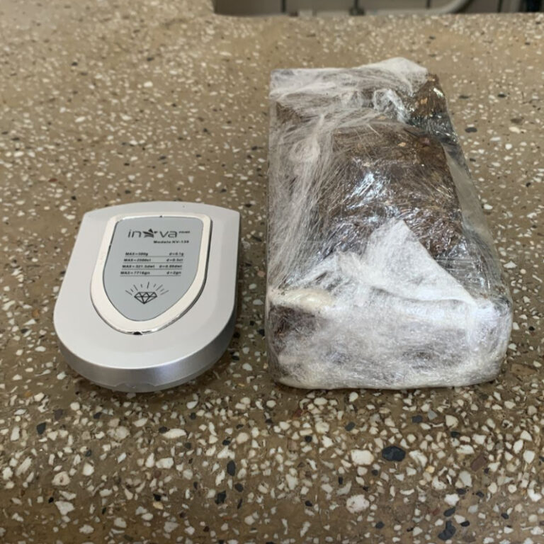 Polícia apreende drogas em Teixeira de Freitas