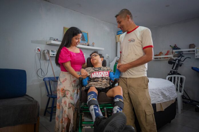 menino-com-doenca-rara-precisa-de-r$-100-mil-para-tratamento-na-italia