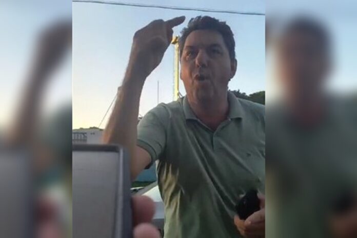 quem-e-o-prefeito-investigado-por-ameacar-pm:-“quer-guerra?”