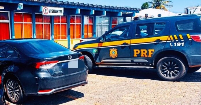 homem-troca-terreno-na-praia-por-corolla-blindado-e-acaba-preso-pela-prf-em-simoes-filho