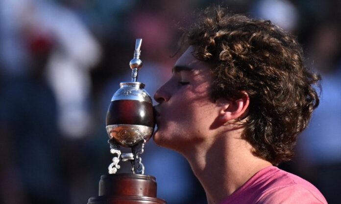djokovic-diz-que-joao-fonseca-tem-potencial-para-virar-‘superstar’-no-mundo-do-tenis