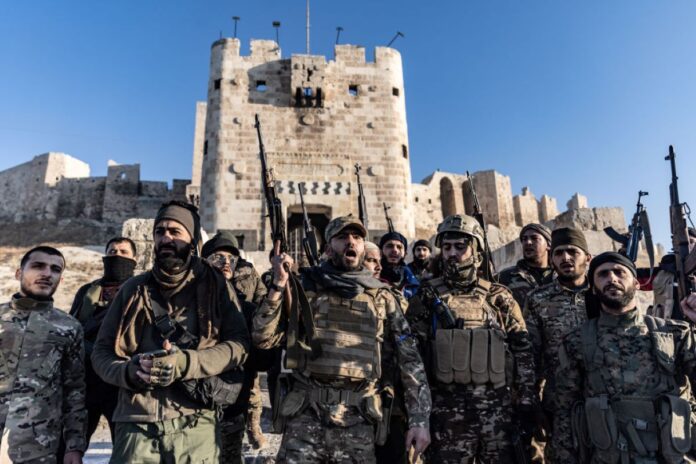 siria:-escalada-de-violencia-apos-queda-de-assad-mata-532-civis