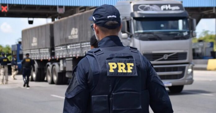 mortes-nas-rodovias-federais-da-bahia-caem-70%-no-carnaval-de-2025,-diz-prf