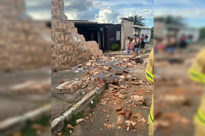 video:-homem-em-surto-atropela-tia-e-derruba-muro-de-casa-no-df