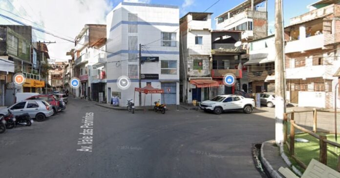 homem-e-esfaqueado-e-morto-no-final-de-linha-do-vale-das-pedrinhas,-em-salvador