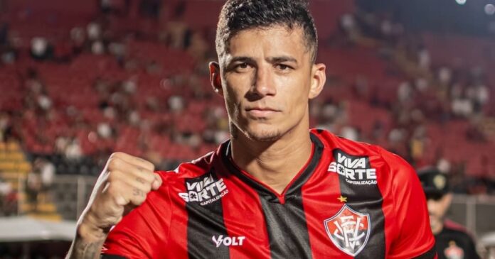 apos-quase-nove-meses,-camutanga-celebra-retorno-aos-gramados:-“o-barradao-e-minha-casa”