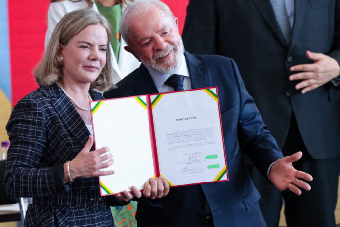 o-governo-ira-para-o-lado-que-possa-reeleger-lula,-direita-ou-esquerda