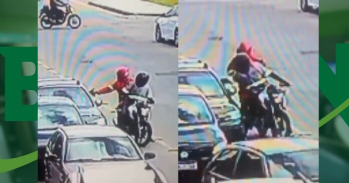 video:-homem-e-assassinado-com-varios-tiros-em-avenida-movimentada-no-nordeste-baiano